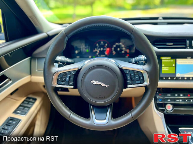 Черный Ягуар ХФ, объемом двигателя 2 л и пробегом 125 тыс. км за 17400 $, фото 8 на Automoto.ua