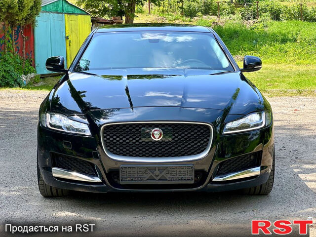 Черный Ягуар ХФ, объемом двигателя 2 л и пробегом 125 тыс. км за 17400 $, фото 2 на Automoto.ua