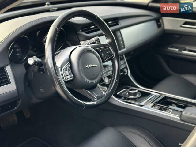 Чорний Ягуар ХФ, об'ємом двигуна 2 л та пробігом 73 тис. км за 19900 $, фото 11 на Automoto.ua