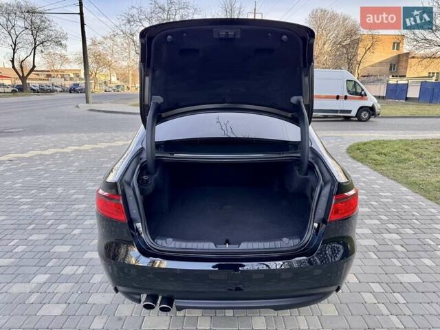 Черный Ягуар ХФ, объемом двигателя 2 л и пробегом 24 тыс. км за 28900 $, фото 77 на Automoto.ua