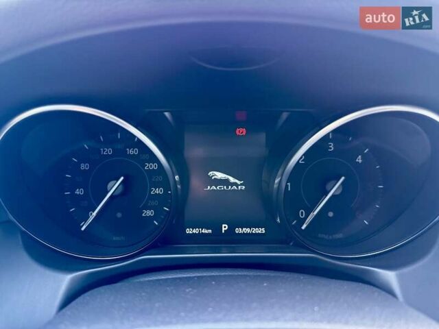 Черный Ягуар ХФ, объемом двигателя 2 л и пробегом 24 тыс. км за 28900 $, фото 85 на Automoto.ua
