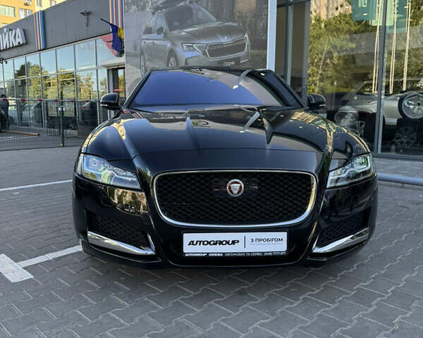 Черный Ягуар ХФ, объемом двигателя 2 л и пробегом 100 тыс. км за 26000 $, фото 2 на Automoto.ua