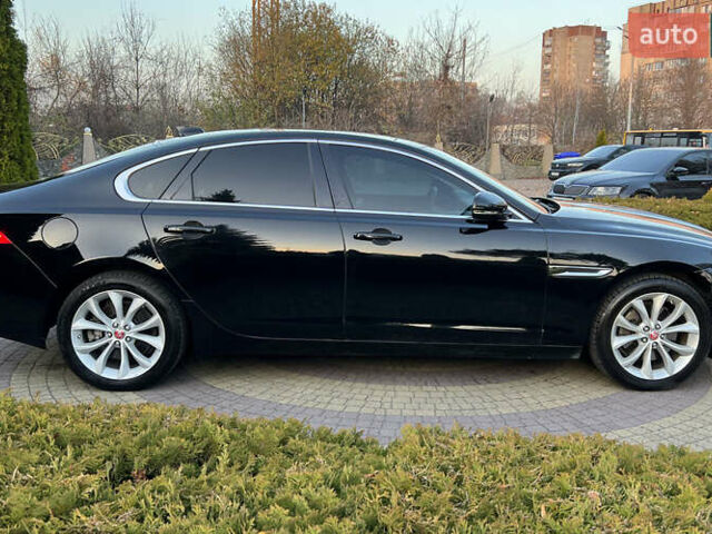 Черный Ягуар ХФ, объемом двигателя 0 л и пробегом 124 тыс. км за 20500 $, фото 7 на Automoto.ua