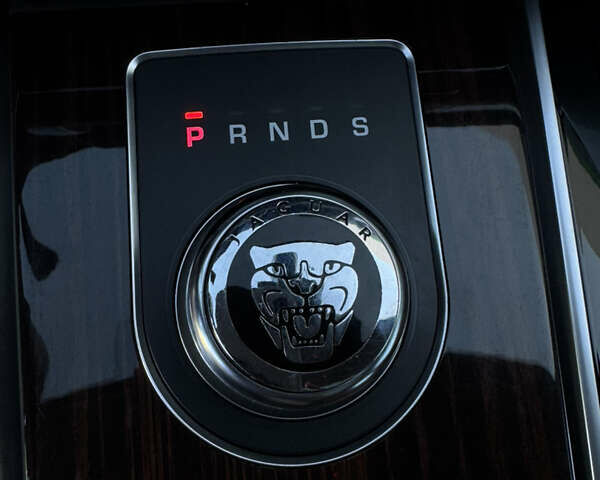 Черный Ягуар ХФ, объемом двигателя 2 л и пробегом 100 тыс. км за 26000 $, фото 31 на Automoto.ua