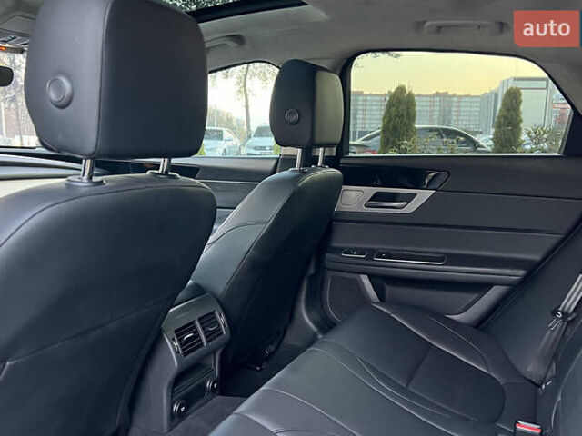 Черный Ягуар ХФ, объемом двигателя 0 л и пробегом 124 тыс. км за 20500 $, фото 22 на Automoto.ua