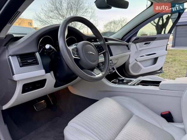 Черный Ягуар ХФ, объемом двигателя 2 л и пробегом 24 тыс. км за 28900 $, фото 56 на Automoto.ua