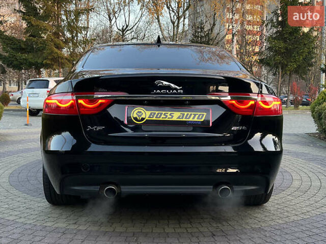 Черный Ягуар ХФ, объемом двигателя 0 л и пробегом 124 тыс. км за 20500 $, фото 5 на Automoto.ua