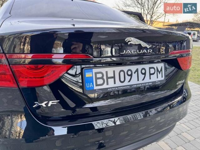 Черный Ягуар ХФ, объемом двигателя 2 л и пробегом 24 тыс. км за 28900 $, фото 73 на Automoto.ua