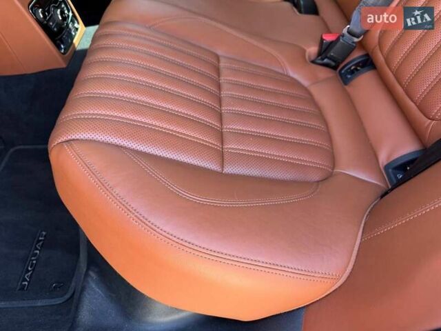 Черный Ягуар ХФ, объемом двигателя 2 л и пробегом 99 тыс. км за 26900 $, фото 66 на Automoto.ua