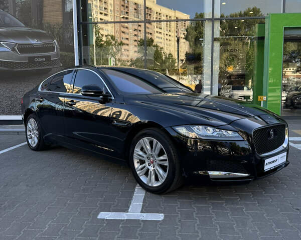 Черный Ягуар ХФ, объемом двигателя 2 л и пробегом 100 тыс. км за 26000 $, фото 7 на Automoto.ua