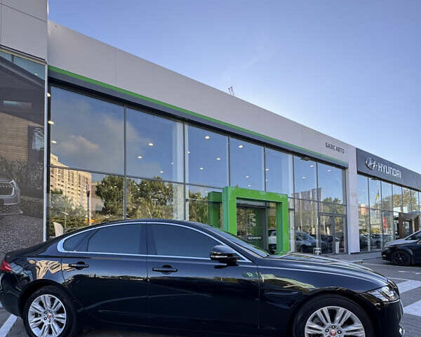 Черный Ягуар ХФ, объемом двигателя 2 л и пробегом 100 тыс. км за 26000 $, фото 11 на Automoto.ua