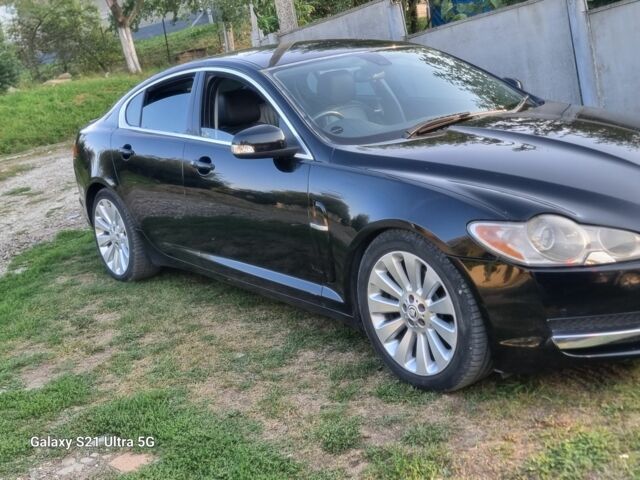 Черный Ягуар ХФ, объемом двигателя 3 л и пробегом 170 тыс. км за 38000 $, фото 2 на Automoto.ua