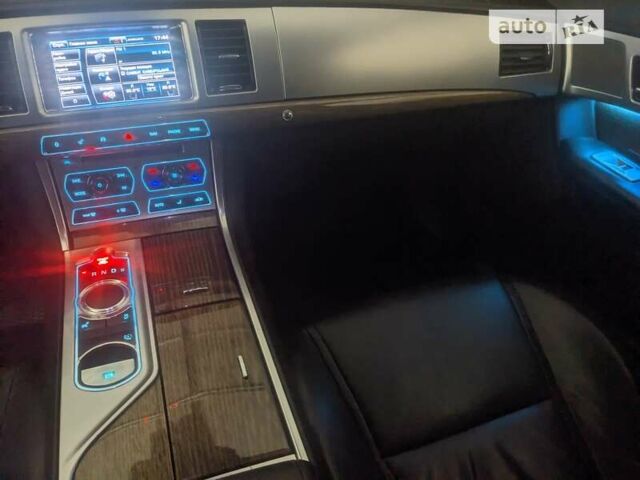 Черный Ягуар ХФ, объемом двигателя 2.18 л и пробегом 280 тыс. км за 13500 $, фото 1 на Automoto.ua