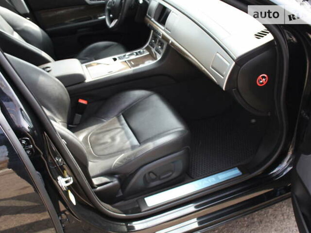 Черный Ягуар ХФ, объемом двигателя 2.18 л и пробегом 280 тыс. км за 13500 $, фото 10 на Automoto.ua