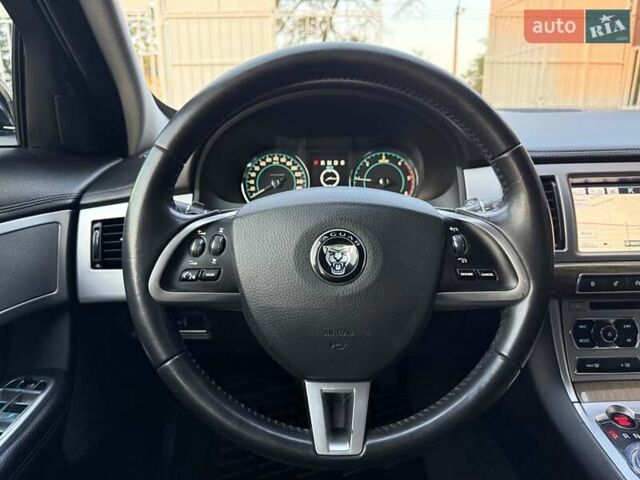 Черный Ягуар ХФ, объемом двигателя 2.18 л и пробегом 286 тыс. км за 12800 $, фото 12 на Automoto.ua