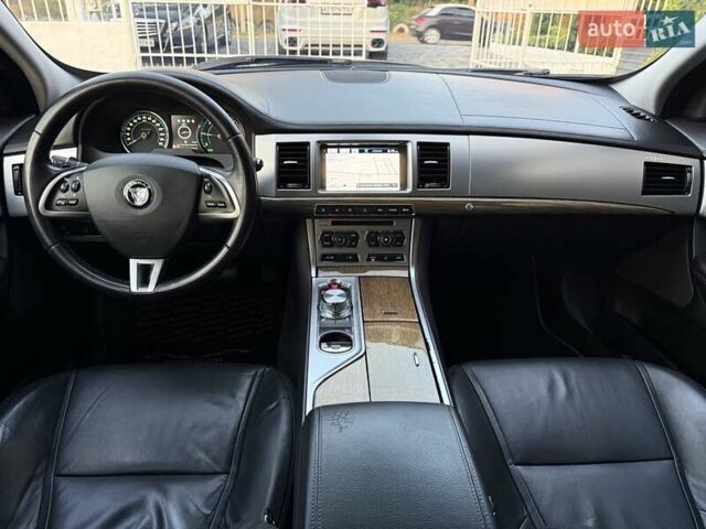 Черный Ягуар ХФ, объемом двигателя 2.18 л и пробегом 286 тыс. км за 12800 $, фото 16 на Automoto.ua
