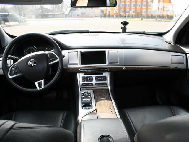 Черный Ягуар ХФ, объемом двигателя 2.18 л и пробегом 280 тыс. км за 13500 $, фото 7 на Automoto.ua