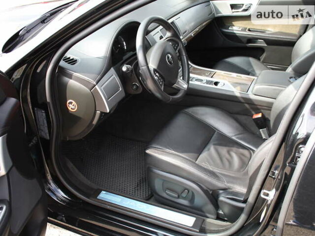 Черный Ягуар ХФ, объемом двигателя 2.18 л и пробегом 280 тыс. км за 13500 $, фото 9 на Automoto.ua