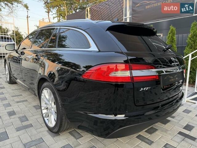 Черный Ягуар ХФ, объемом двигателя 2.18 л и пробегом 286 тыс. км за 12800 $, фото 2 на Automoto.ua