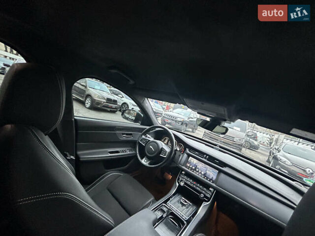 Черный Ягуар ХФ, объемом двигателя 2 л и пробегом 92 тыс. км за 26200 $, фото 30 на Automoto.ua