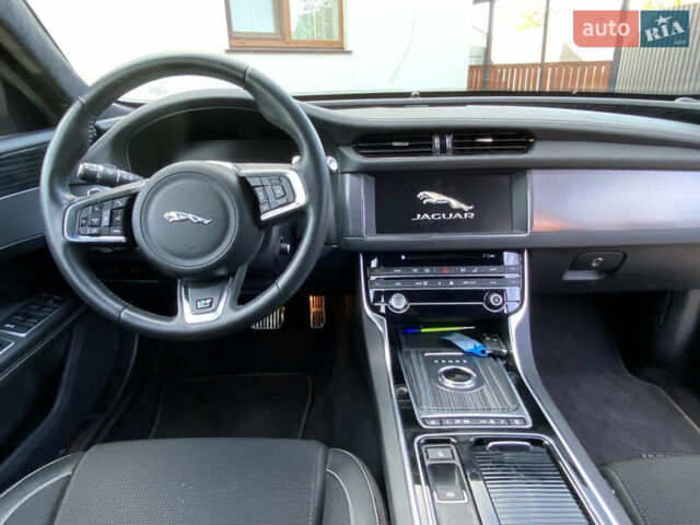 Чорний Ягуар ХФ, об'ємом двигуна 2 л та пробігом 91 тис. км за 26999 $, фото 34 на Automoto.ua