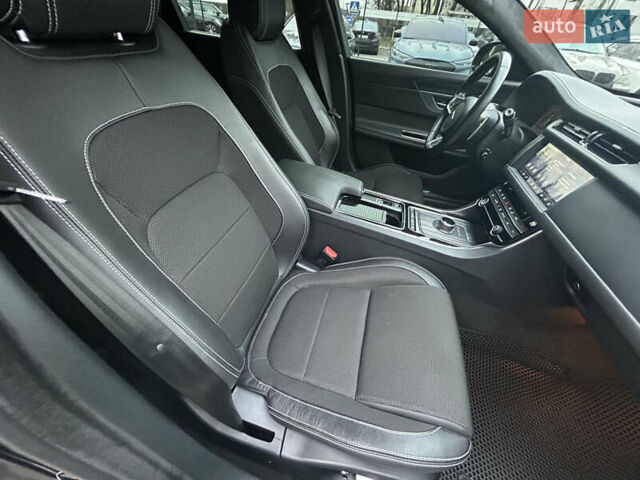 Черный Ягуар ХФ, объемом двигателя 2 л и пробегом 92 тыс. км за 26200 $, фото 32 на Automoto.ua