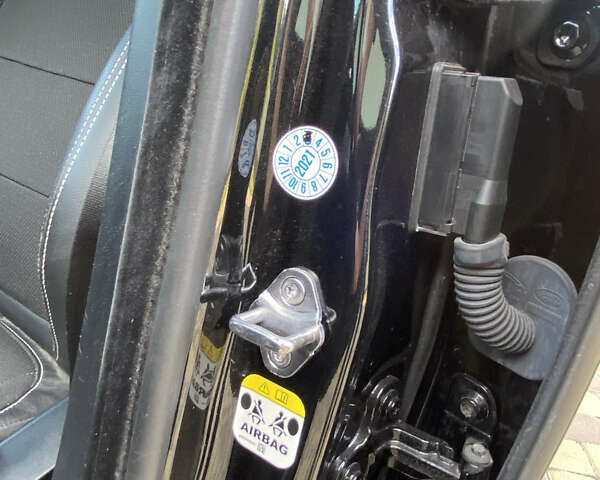 Чорний Ягуар ХФ, об'ємом двигуна 2 л та пробігом 91 тис. км за 27999 $, фото 44 на Automoto.ua