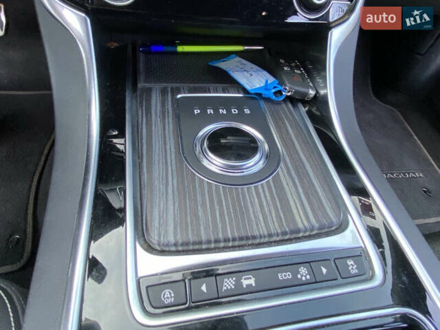 Чорний Ягуар ХФ, об'ємом двигуна 2 л та пробігом 91 тис. км за 26999 $, фото 37 на Automoto.ua