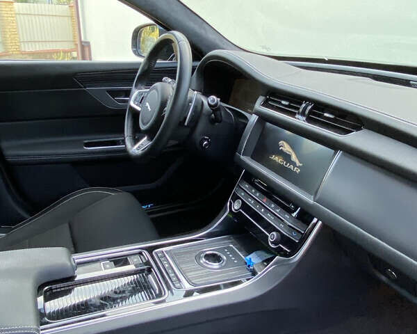 Чорний Ягуар ХФ, об'ємом двигуна 2 л та пробігом 91 тис. км за 26999 $, фото 27 на Automoto.ua