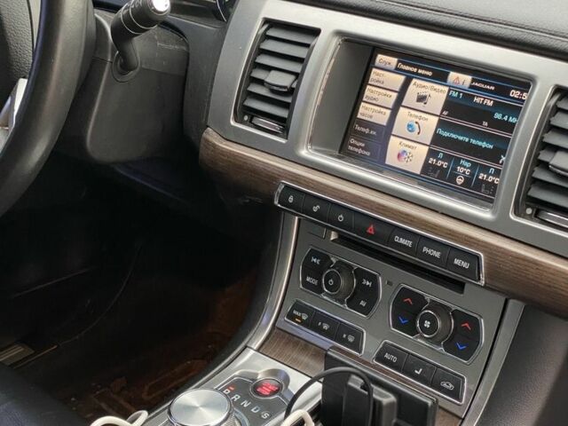 Коричневий Ягуар ХФ, об'ємом двигуна 2.2 л та пробігом 255 тис. км за 9300 $, фото 6 на Automoto.ua