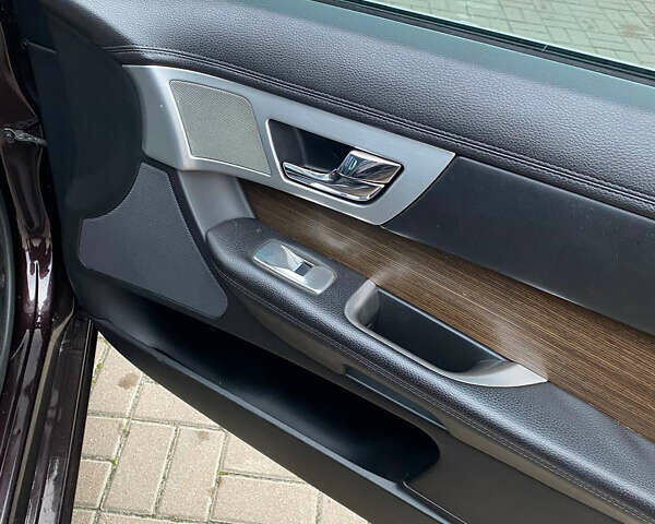 Коричневий Ягуар ХФ, об'ємом двигуна 2.18 л та пробігом 250 тис. км за 9300 $, фото 6 на Automoto.ua