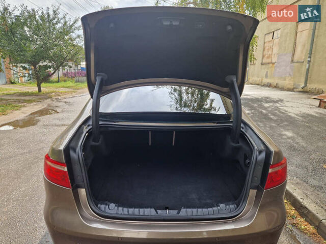 Коричневый Ягуар ХФ, объемом двигателя 2 л и пробегом 130 тыс. км за 20500 $, фото 23 на Automoto.ua