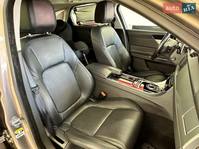 Ягуар ХФ 2016 в Одессе на Automoto.ua Коричневый Ягуар ХФ, объемом двигателя 2 л и пробегом 53 тыс. км за 17000 $, фото 19 на Automoto.ua