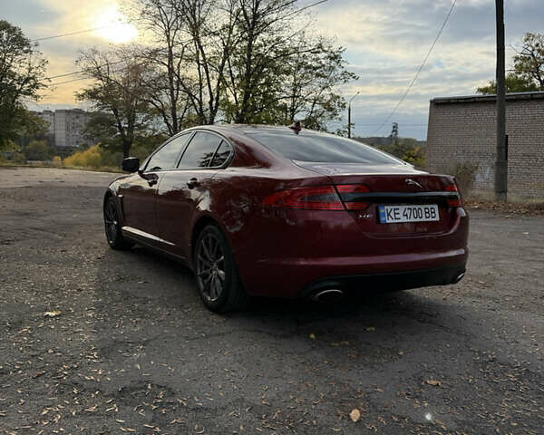 Красный Ягуар ХФ, объемом двигателя 2 л и пробегом 134 тыс. км за 12500 $, фото 2 на Automoto.ua