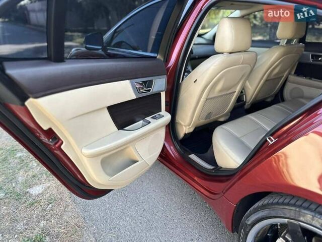 Ягуар ХФ 2012 у Одесі на Automoto.ua Червоний Ягуар ХФ, об'ємом двигуна 2.97 л та пробігом 54 тис. км за 11800 $, фото 22 на Automoto.ua