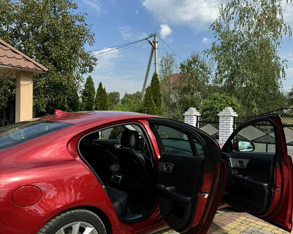 Красный Ягуар ХФ, объемом двигателя 2 л и пробегом 92 тыс. км за 19500 $, фото 3 на Automoto.ua
