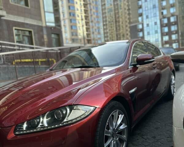 Красный Ягуар ХФ, объемом двигателя 2 л и пробегом 137 тыс. км за 14000 $, фото 2 на Automoto.ua