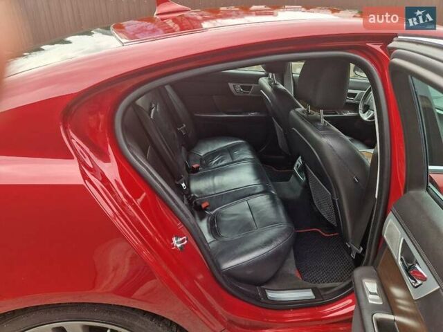 Червоний Ягуар ХФ, об'ємом двигуна 3 л та пробігом 157 тис. км за 18500 $, фото 12 на Automoto.ua