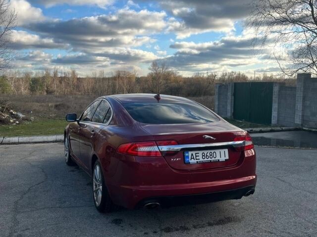 Красный Ягуар ХФ, объемом двигателя 2 л и пробегом 178 тыс. км за 10000 $, фото 3 на Automoto.ua