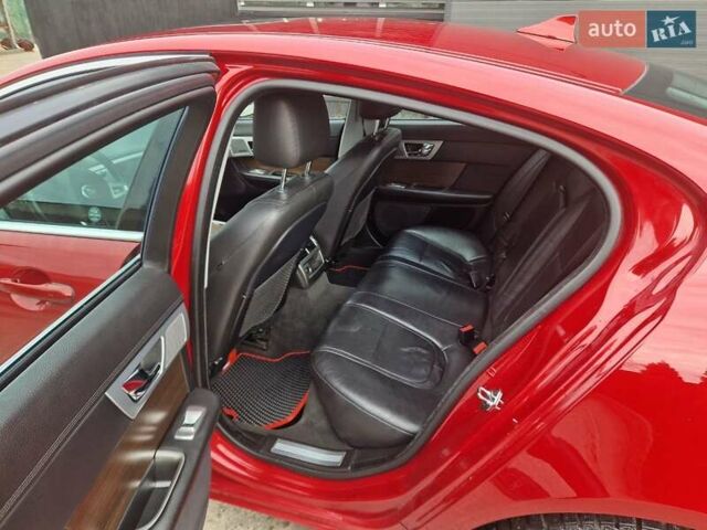 Червоний Ягуар ХФ, об'ємом двигуна 3 л та пробігом 157 тис. км за 18500 $, фото 8 на Automoto.ua