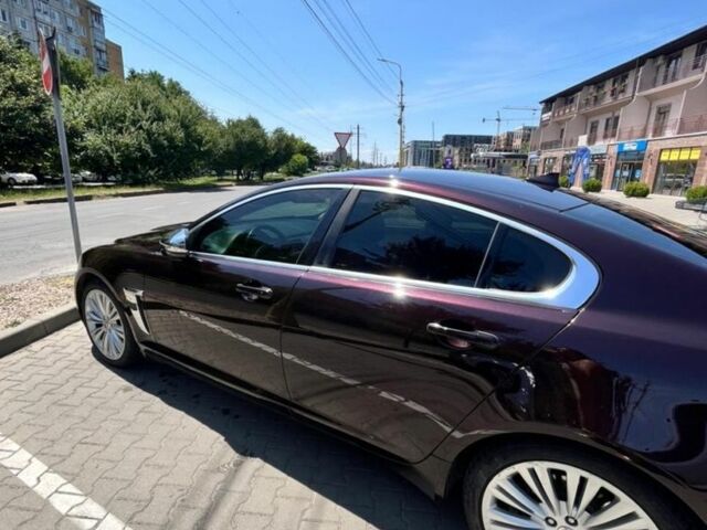 Червоний Ягуар ХФ, об'ємом двигуна 0 л та пробігом 222 тис. км за 14700 $, фото 3 на Automoto.ua
