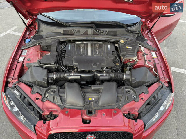 Красный Ягуар ХФ, объемом двигателя 2.97 л и пробегом 112 тыс. км за 15500 $, фото 9 на Automoto.ua