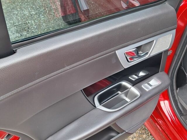 Красный Ягуар ХФ, объемом двигателя 3 л и пробегом 150 тыс. км за 15196 $, фото 8 на Automoto.ua