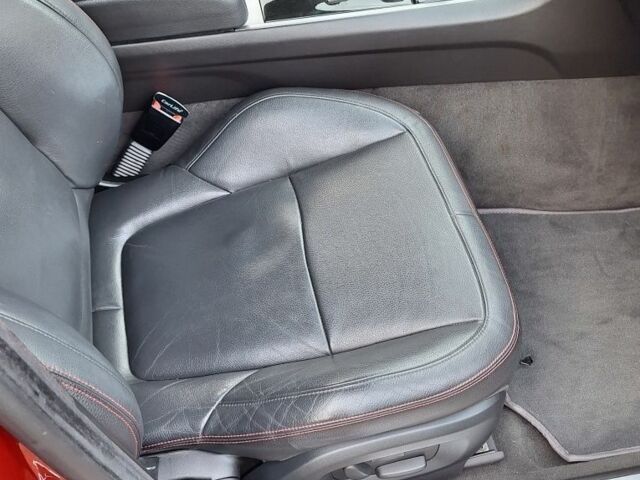 Красный Ягуар ХФ, объемом двигателя 3 л и пробегом 150 тыс. км за 15196 $, фото 4 на Automoto.ua