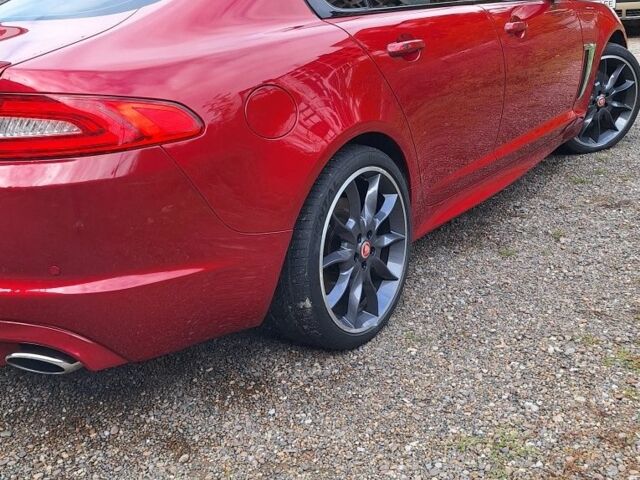 Красный Ягуар ХФ, объемом двигателя 3 л и пробегом 150 тыс. км за 15196 $, фото 10 на Automoto.ua