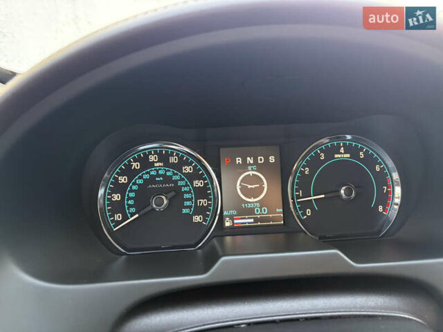 Красный Ягуар ХФ, объемом двигателя 2.97 л и пробегом 112 тыс. км за 15500 $, фото 16 на Automoto.ua