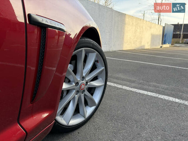 Красный Ягуар ХФ, объемом двигателя 2.97 л и пробегом 112 тыс. км за 15500 $, фото 5 на Automoto.ua