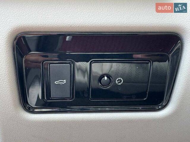 Красный Ягуар ХФ, объемом двигателя 3 л и пробегом 129 тыс. км за 15490 $, фото 17 на Automoto.ua