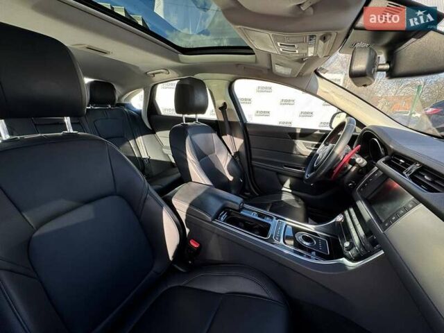 Червоний Ягуар ХФ, об'ємом двигуна 2 л та пробігом 214 тис. км за 10800 $, фото 16 на Automoto.ua