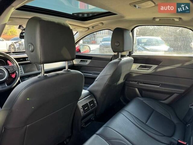 Червоний Ягуар ХФ, об'ємом двигуна 2 л та пробігом 214 тис. км за 10800 $, фото 28 на Automoto.ua